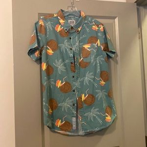 Mens short sleeved button up shirt